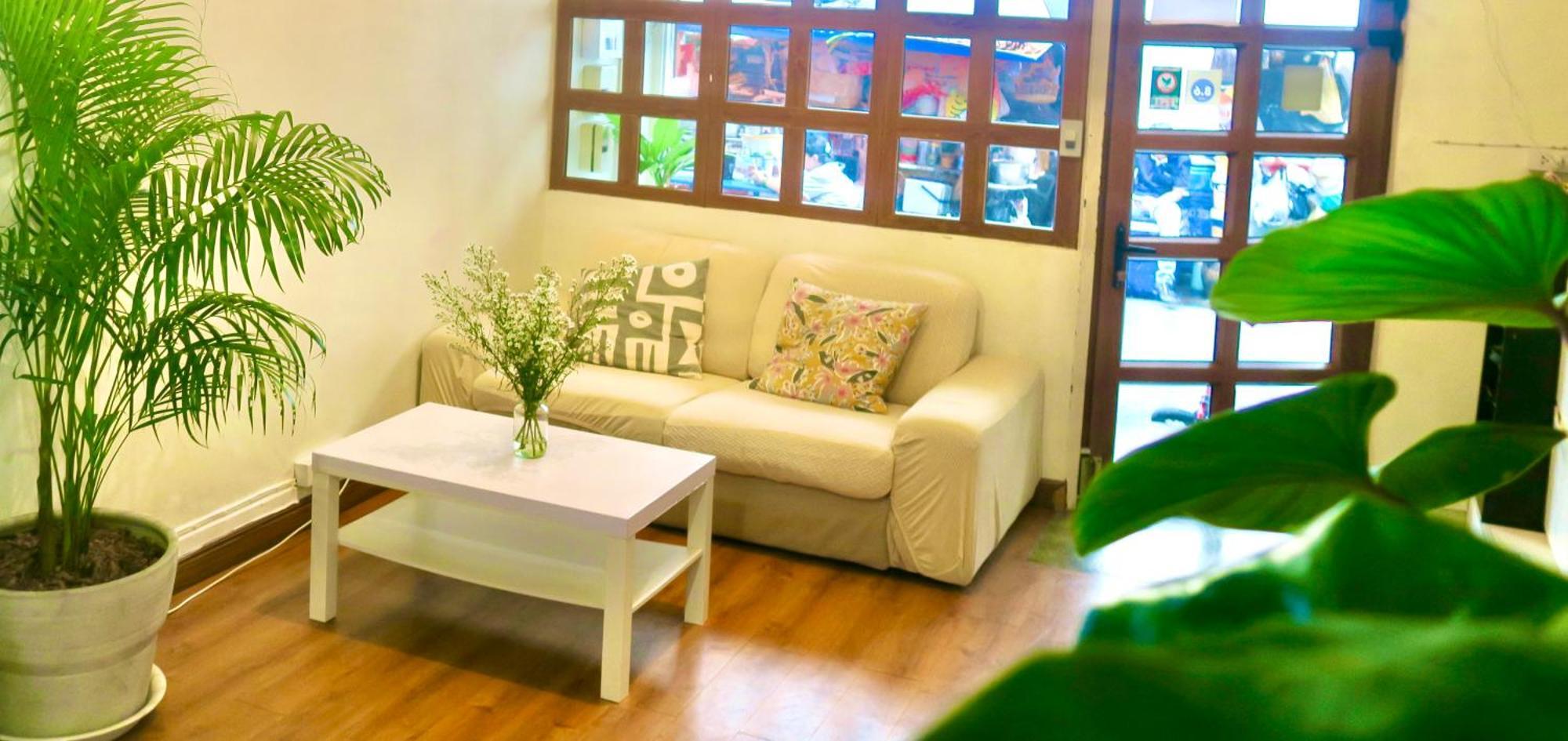 Tini Kati Hostel Bangkok Bagian luar foto