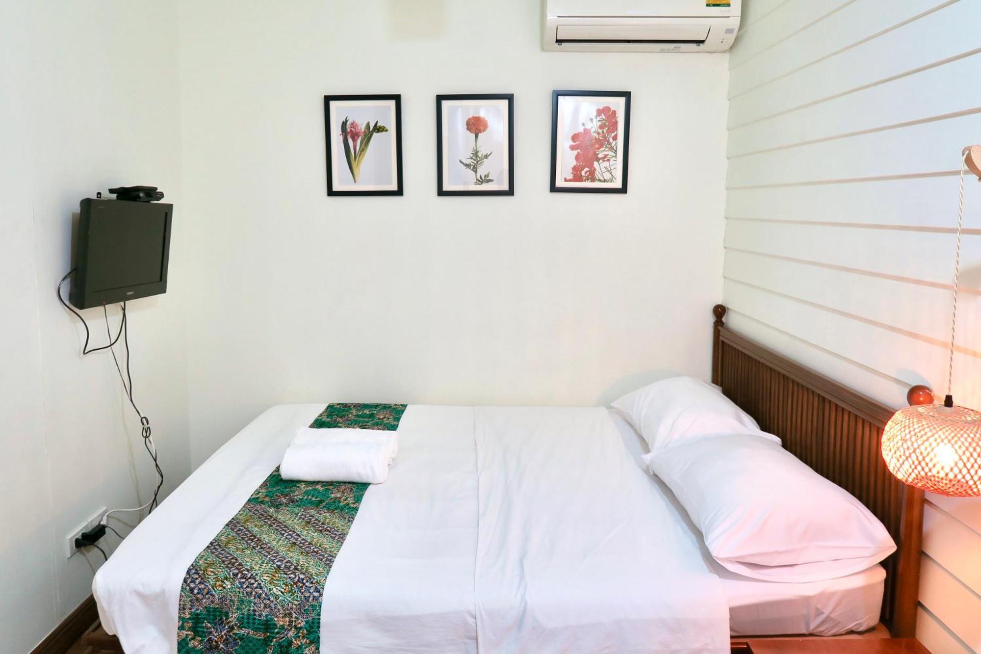 Tini Kati Hostel Bangkok Bagian luar foto