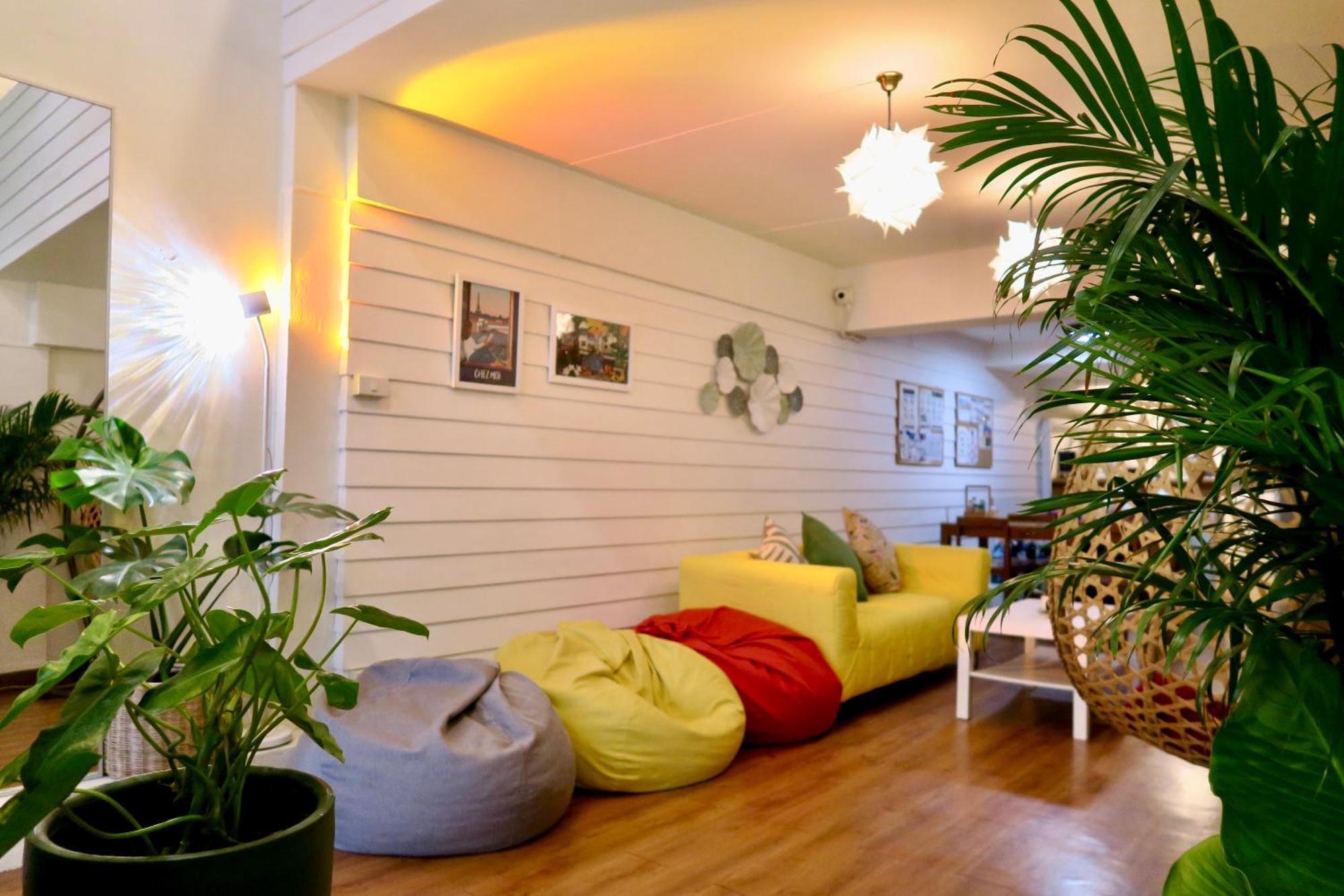 Tini Kati Hostel Bangkok Bagian luar foto