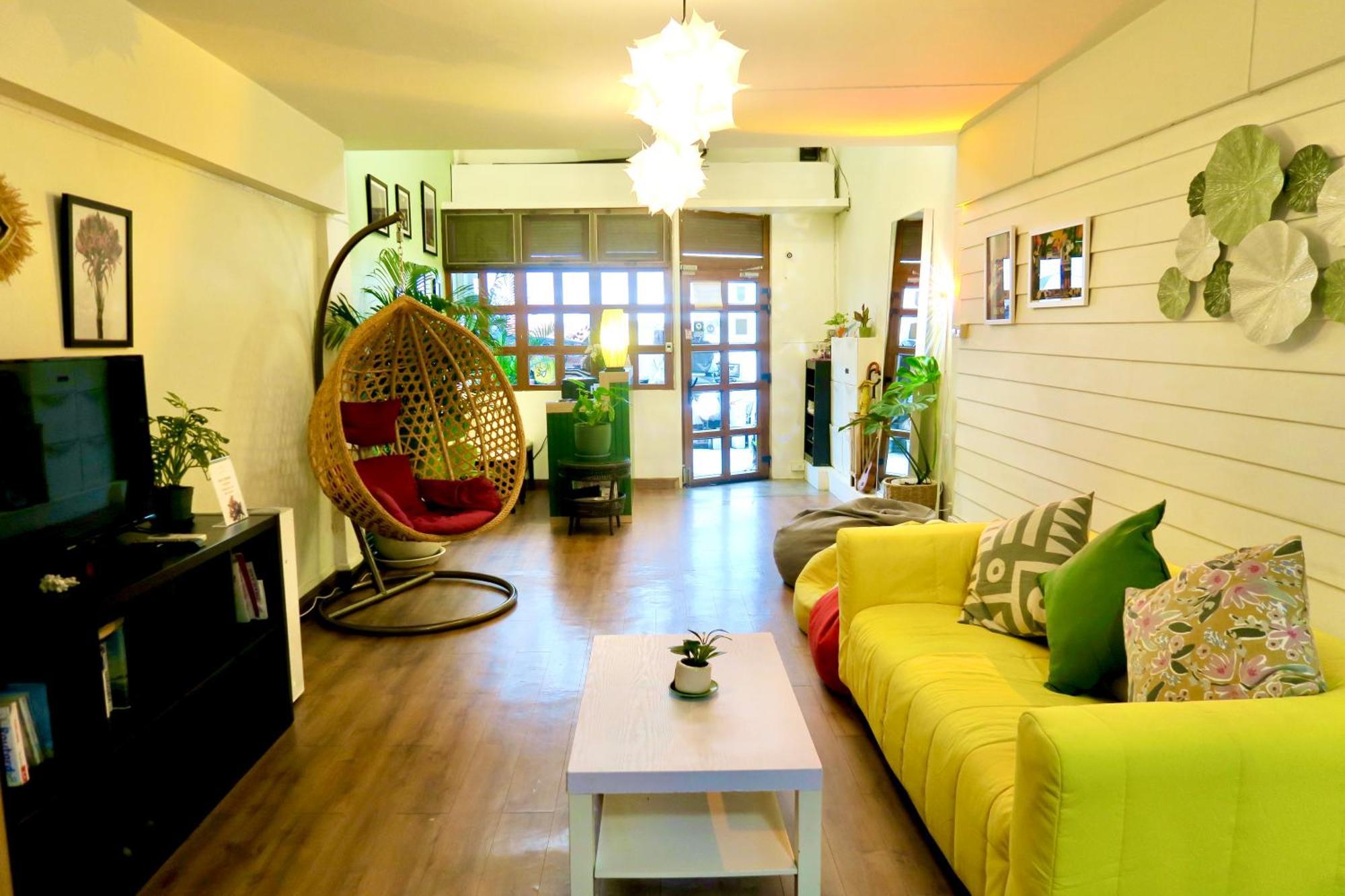 Tini Kati Hostel Bangkok Bagian luar foto