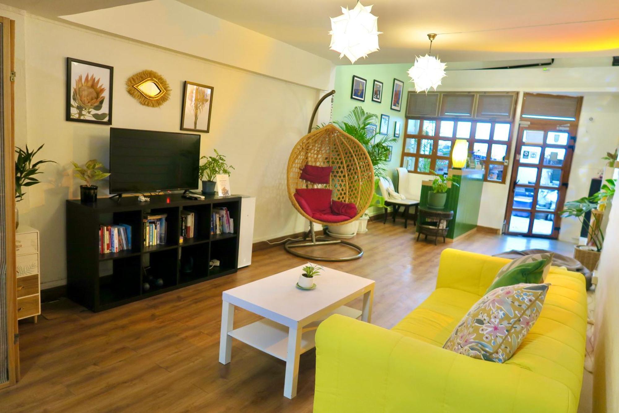 Tini Kati Hostel Bangkok Bagian luar foto