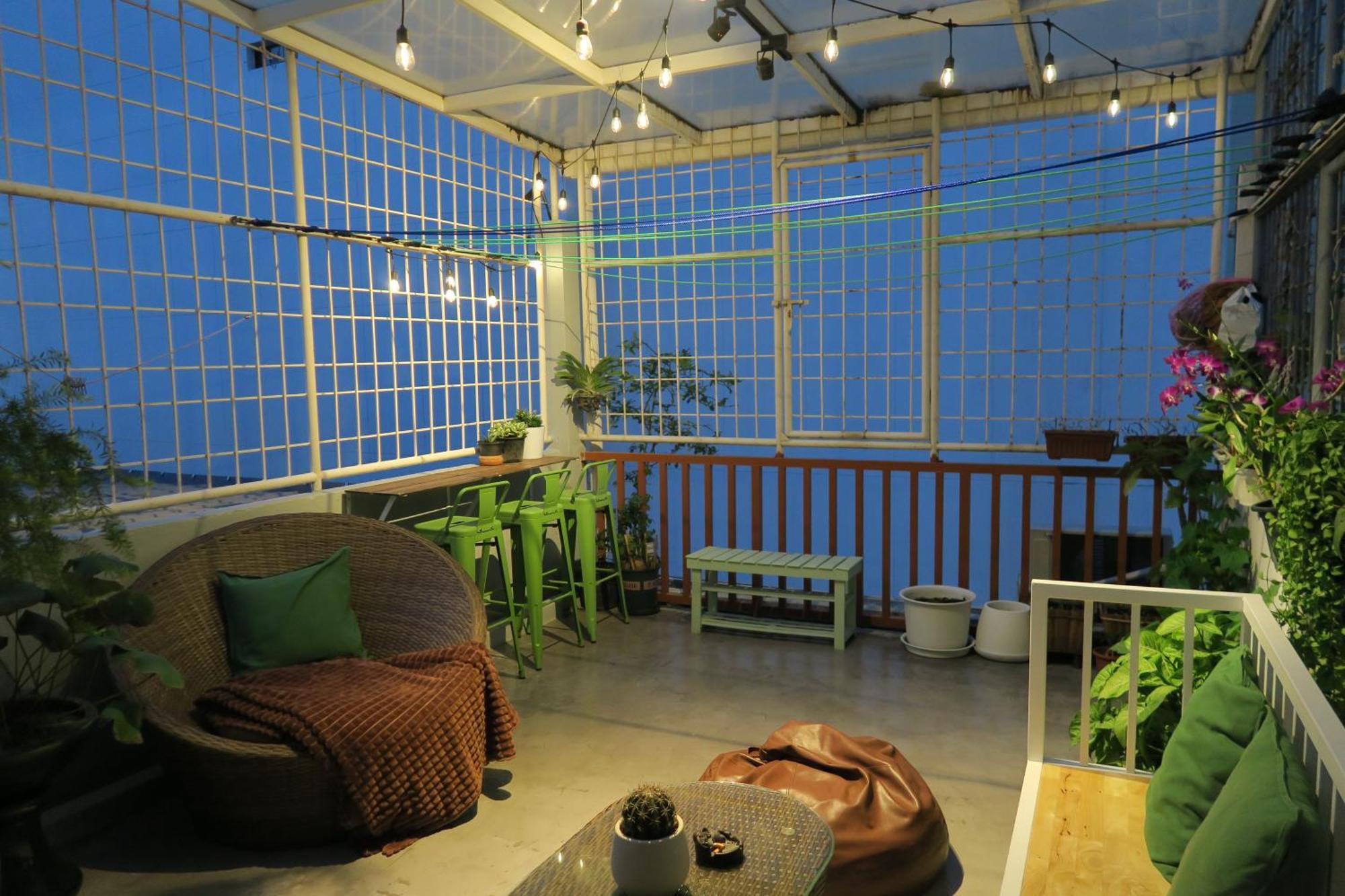 Tini Kati Hostel Bangkok Bagian luar foto