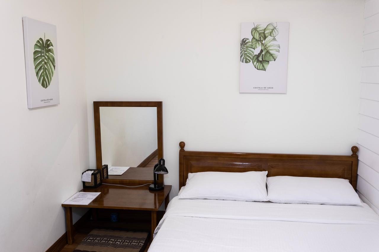 Tini Kati Hostel Bangkok Bagian luar foto